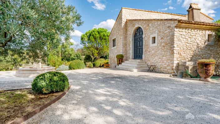 Logement FR-1091653-Ménerbes