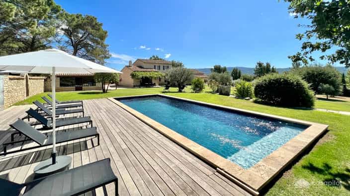 Logement FR-1091667-Roussillon