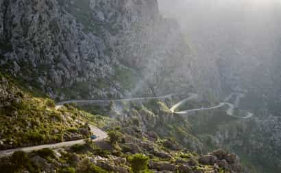 Imagen de Lejos del bullicio: descubre la belleza silenciosa de la costa oeste de Mallorca por la MA-10