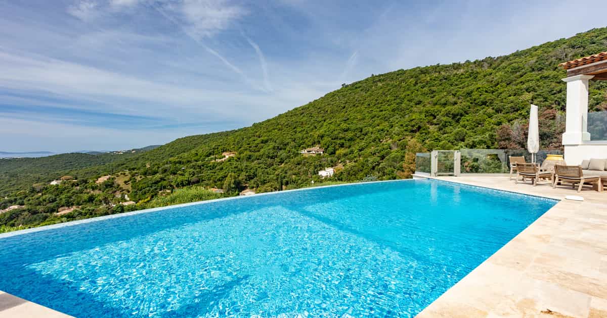 Luxury holiday home with a pool in Provence | Casapilot