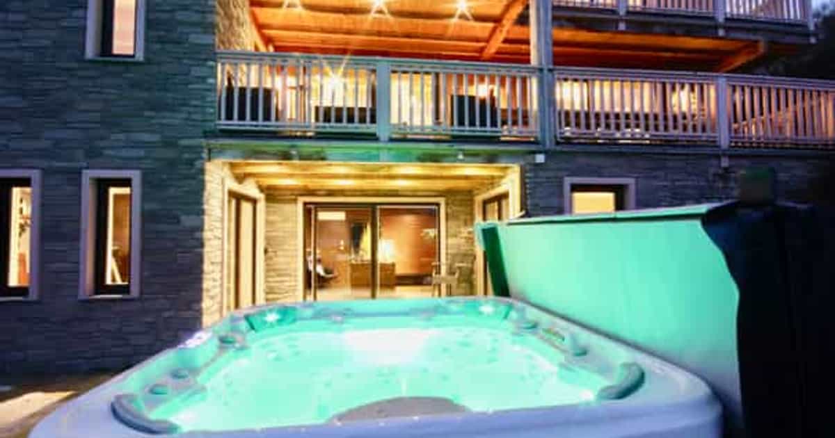 vakantiehuis-in-nadrin-priv-jacuzzi-zwembad-casapilot